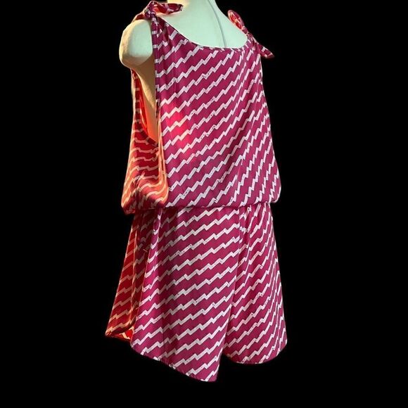 My Beloved Pink Chevron Romper/ SZ: M / EUC - Picture 2 of 7